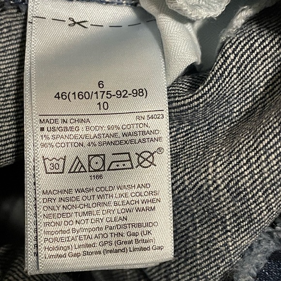 Gap Maternity Jean Shorts - Picture 4 of 4